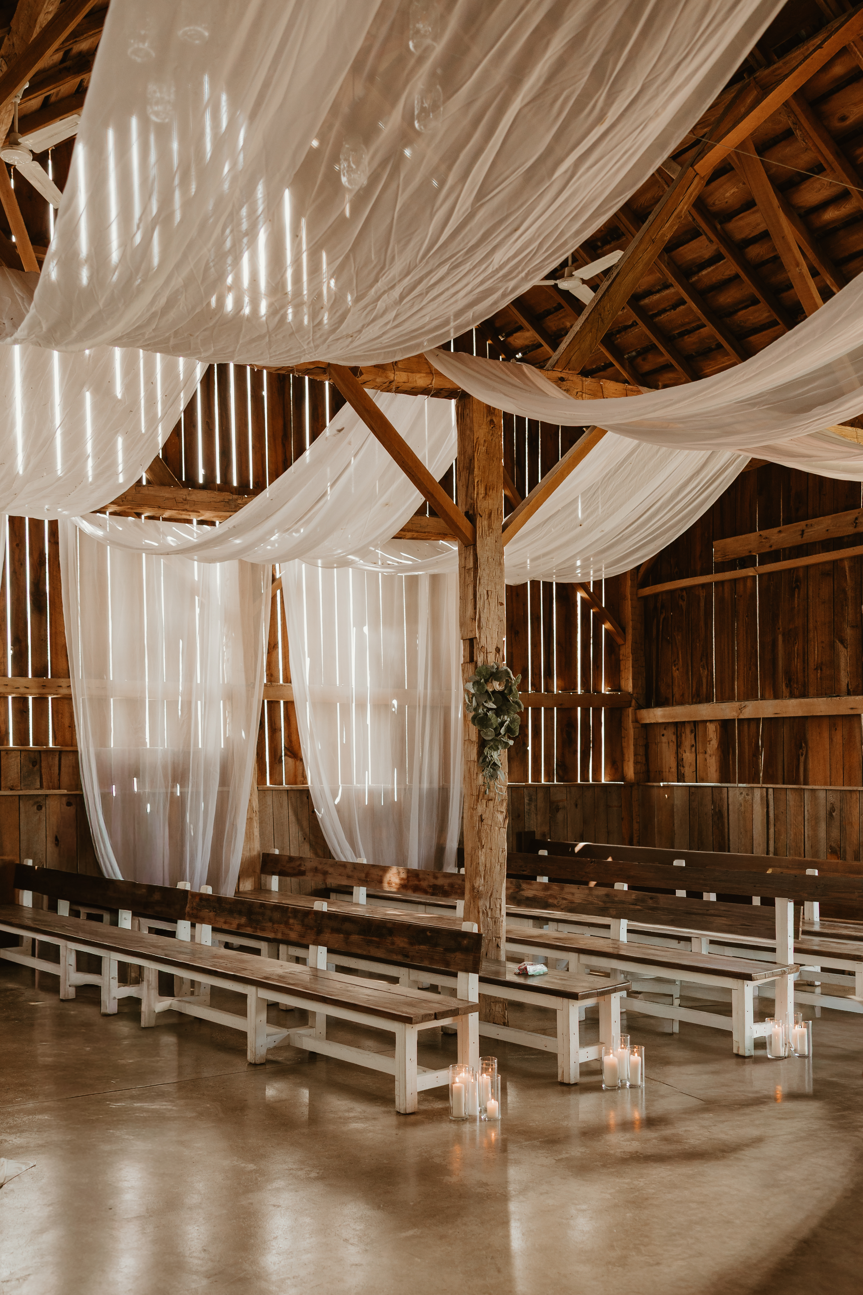 Wedding at Ridge View Ranch barn venue in Kent City, Michigan