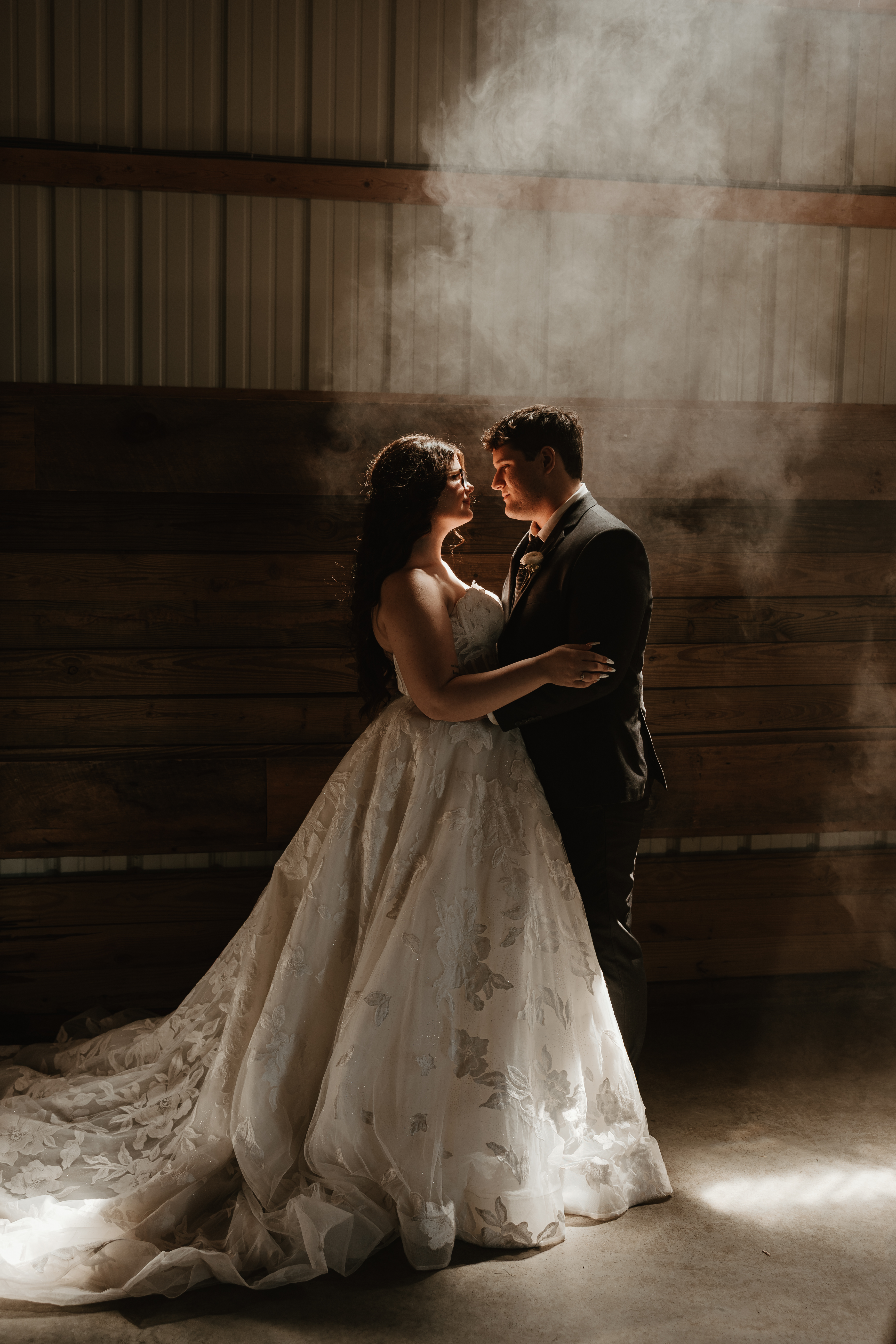 Wedding at Ridge View Ranch barn venue in Kent City, Michigan